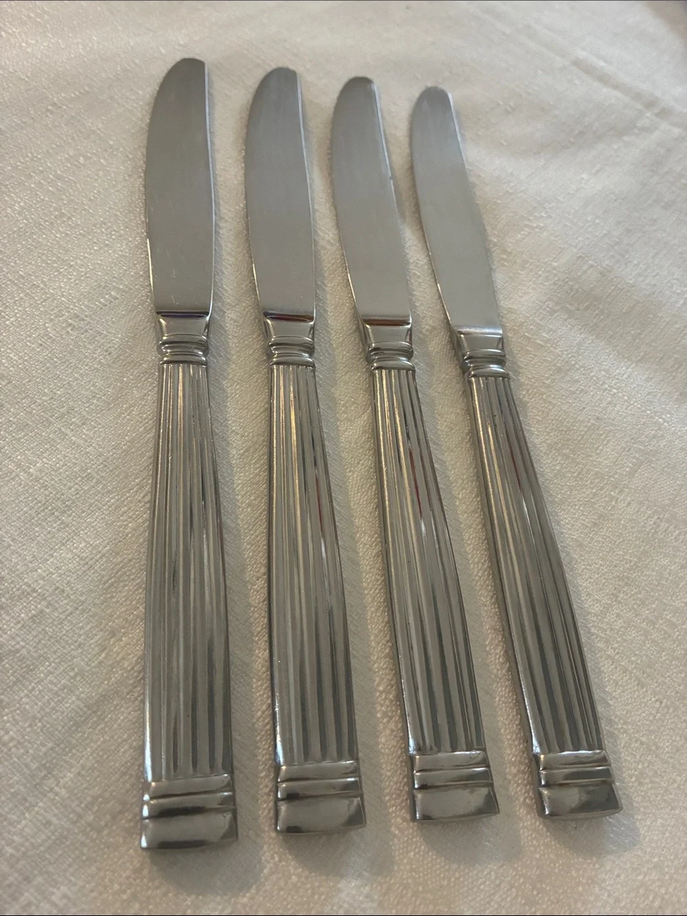 Farberware Stainless Steel Fluted Handle Dinner Knife Set of 4